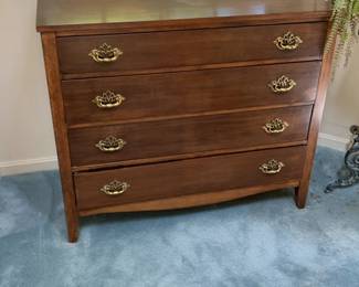 Vintage Mid-Century 4-Drawer Wood Dresser with Ornate Brass Pulls 42 x 20 x 35