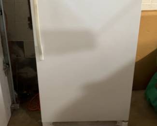 Kenmore Upright Refrigerator in White