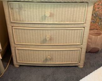 White Wicker 3-Drawer Nightstand Chest 34 x 23 x 32
