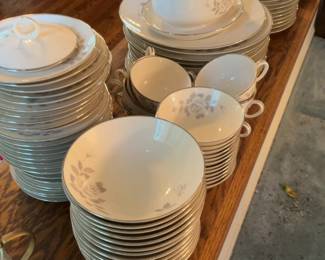 Noritake Ivory Fine China Dinnerware Set with Rose Motif Set of 12