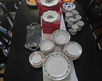 Vintage Christmas Dishes