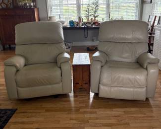 Pair of Rocking Leather BarcaLounger electronic recline action 