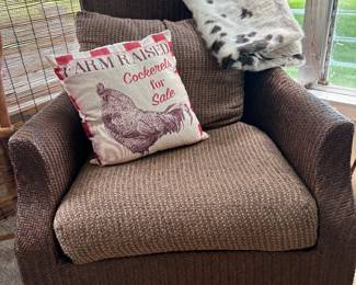 Woven outdoor chair 