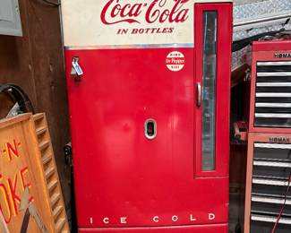 Vintage Coca-Cola Bottle Vending Machine 