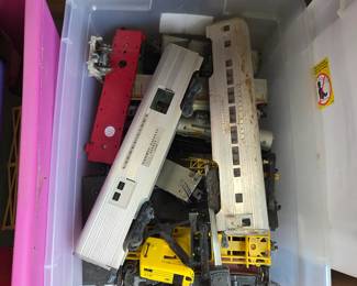 Frank’s Train Shop Liqudation- Boxes of model trains & accessories