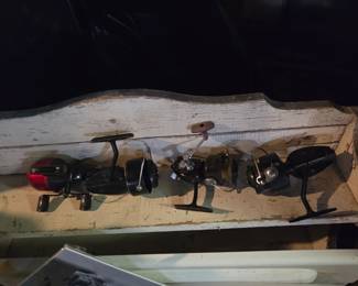 Fishing reels