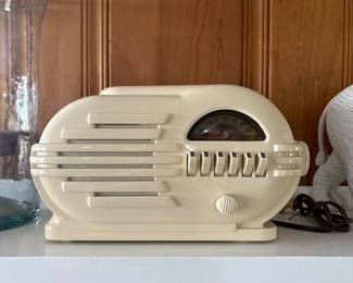 Vintage Belmont Radio “Early “Rabbit 1940 