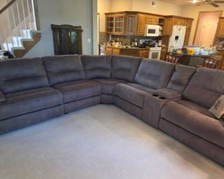 Like new condition large sectional sofa