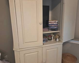 Lane armoire cabinet