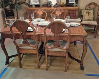 Vintage dining table with 6 chairs and buffet 