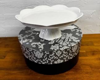 Cute like new cake stand