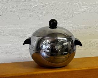 Penguin Westbend ice bucket