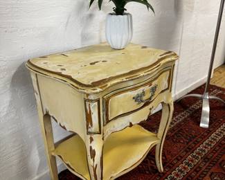 Chippy well made side table