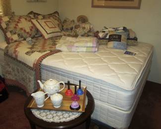 Queen Bed (excellent condition)