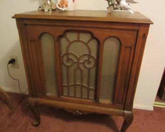 Vintage 1927 Radio Console