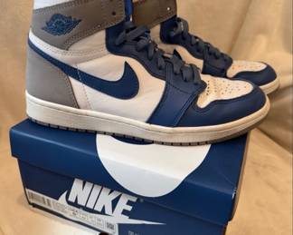 Men’s Nike Air Jordan- size 8.5