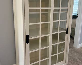 Cabinet with glass doors 
