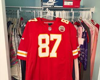 Travis Kelce jersey and loads of clothing