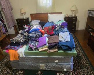 Clothes& lamps 