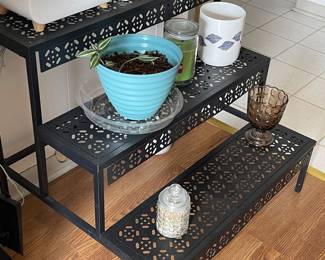 Nice metal plant stand 