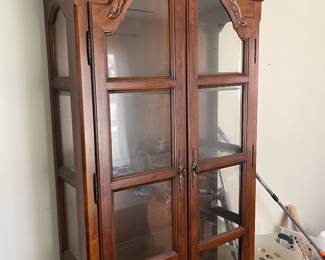 Display / curio cabinet 