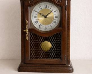 Classic Mantel Clock in Traditional European Style 1970s–1990s