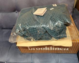 NEW Brooklinen waffle robe