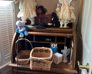 Small Roll Top desk, Dolls