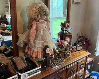 Spanish Revival Dresser w/double mirrors, accessories