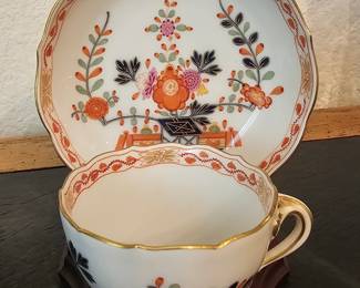 MEISSEN CUP AND SAUCER SET IN TISCHCHENMUSTER PATTER
