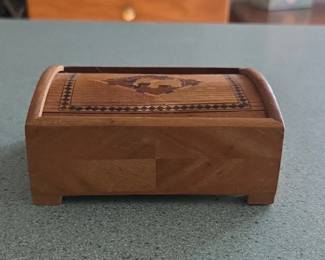 Vintage Scottie Dog Marquetry Trinket Box second image