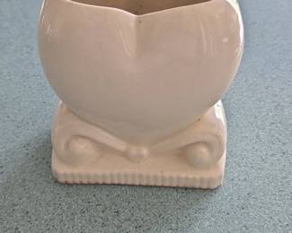 Morton Pottery Heart Planter