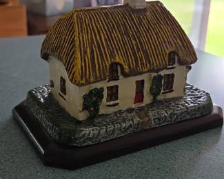 Danny Boy Irish Cottage Music Box third image