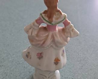 Vintage Porcelain Lady Figurine Japan third image