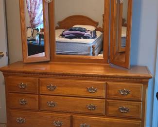 Vaughan Bassett Dresser with Mirror