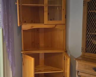 Pine Corner Hutch second image
