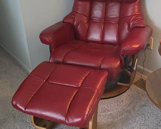 Benchmaster Nicholas II Recliner  Ottoman