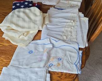 Vintage Embroidered Linens Assortment with American Flag second image