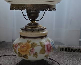 Gone With The Wind Floral Hurricane Lamp second image