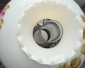 Gone With The Wind Floral Hurricane Lamp third image