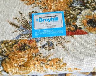 Broyhill Granny Chic Floral Sofa second image