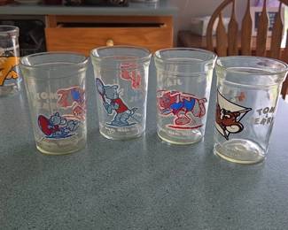 Welchs Tom and Jerry Jelly Jar Glasses Set
