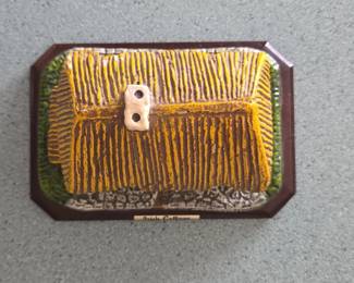 Danny Boy Irish Cottage Music Box second image