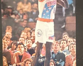 1992-93 Philadelphia 76ers Manute Bol Basketball Card