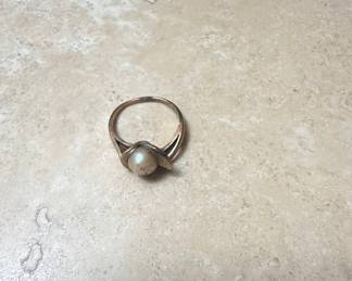 Pearl Solitaire Ring