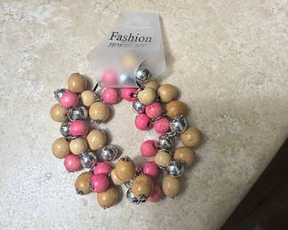 Paparazzi Fashion Jewelry Pink and Wood Beaded Bracelet