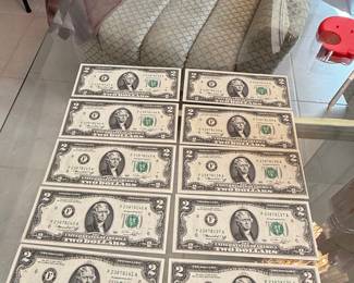 Uncirculated 1976 United States Two Dollar Bills - Sequential Set