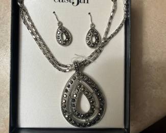 East 5th Tear Drop Pendant Necklace and Earring Set