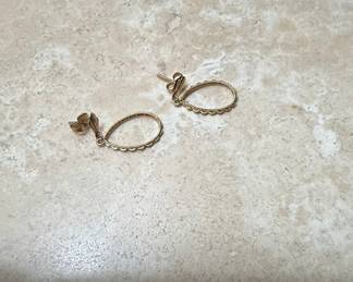 14k Yellow Gold Oval Drop Earrings