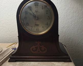 Revere Telechron "Chime" Model Electric Mantel Clock